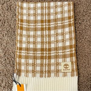 NWT timberland knit scarf, 62” long 10” wide. Great fall color